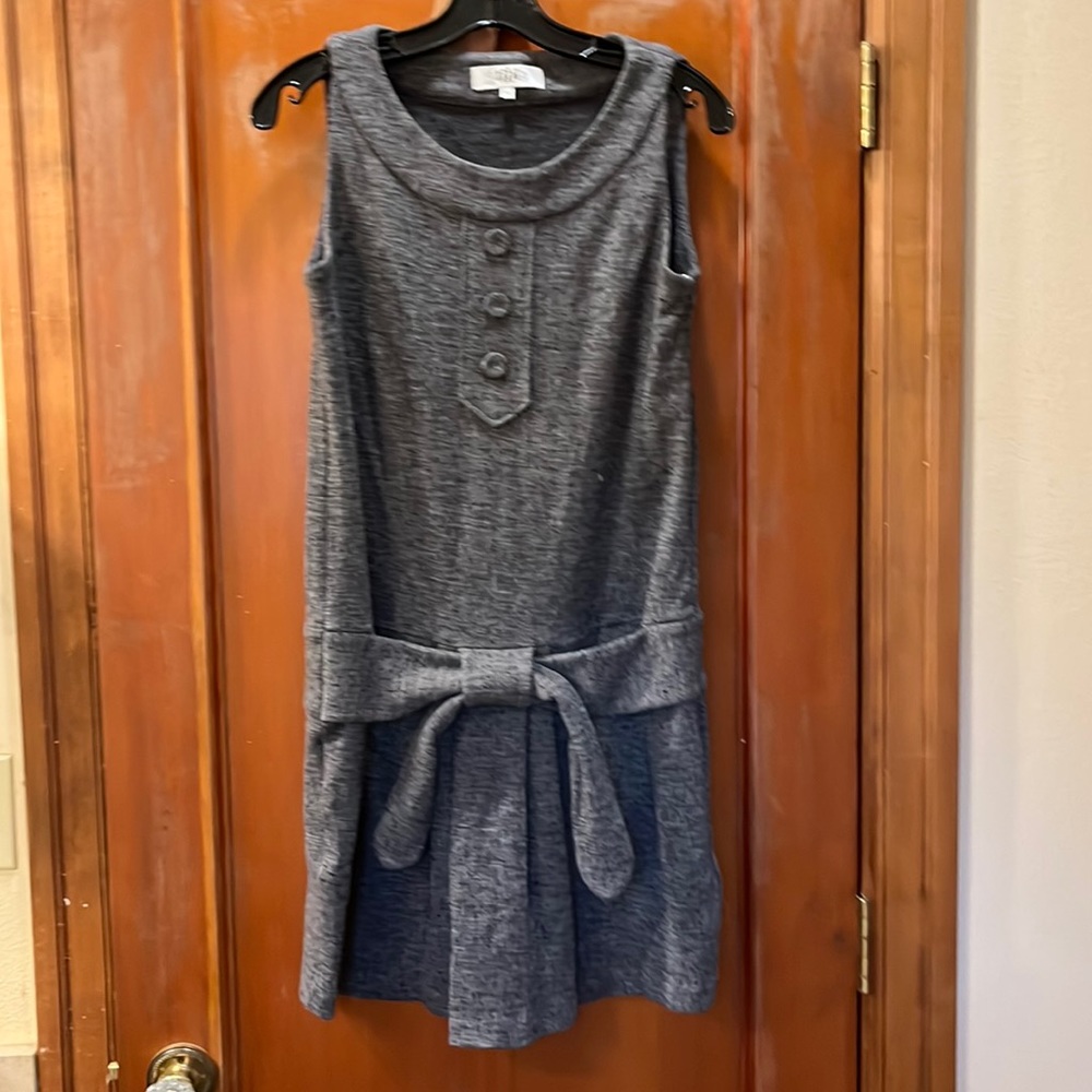 100 % wool Tibi sleeveless jumper/dress. Gray w/black flecks size 4. Grt details